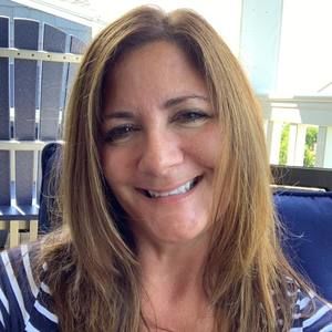 Meet your Posher, Lisa